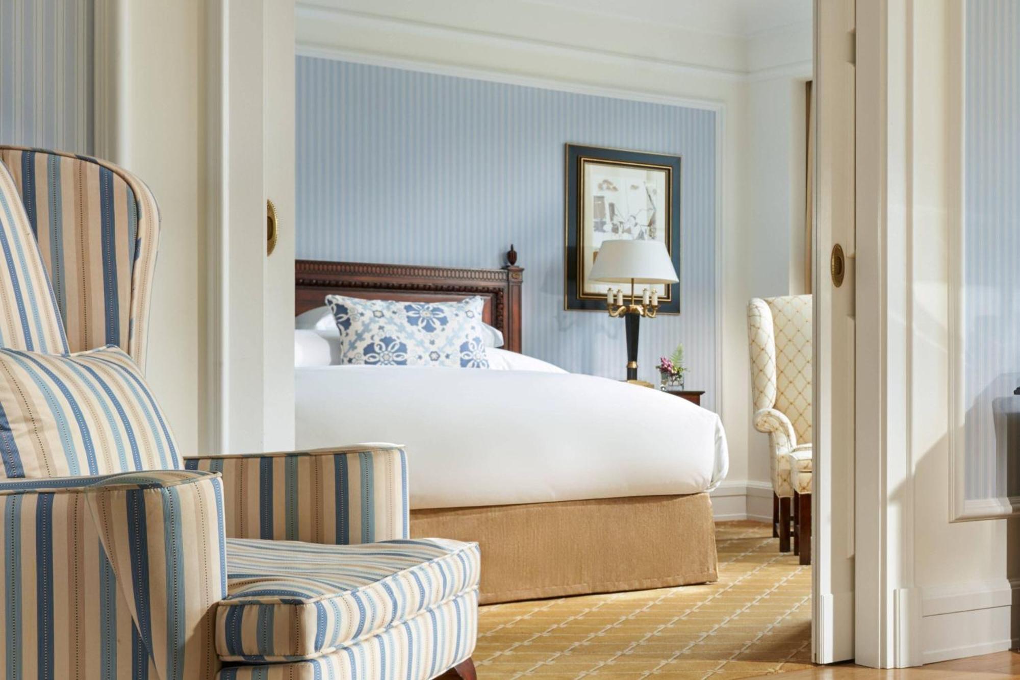 파워스코트 호텔, 오토그래프 컬렉션 에니스케리 외부 사진 A bedroom at the Ritz-Carlton, Boston
